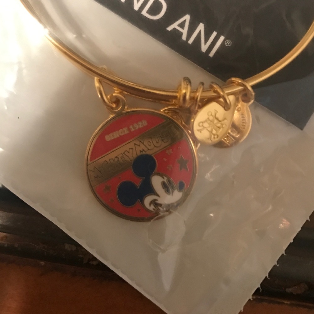 🆕 Alex and Ani Mickey Mouse bracelet gold